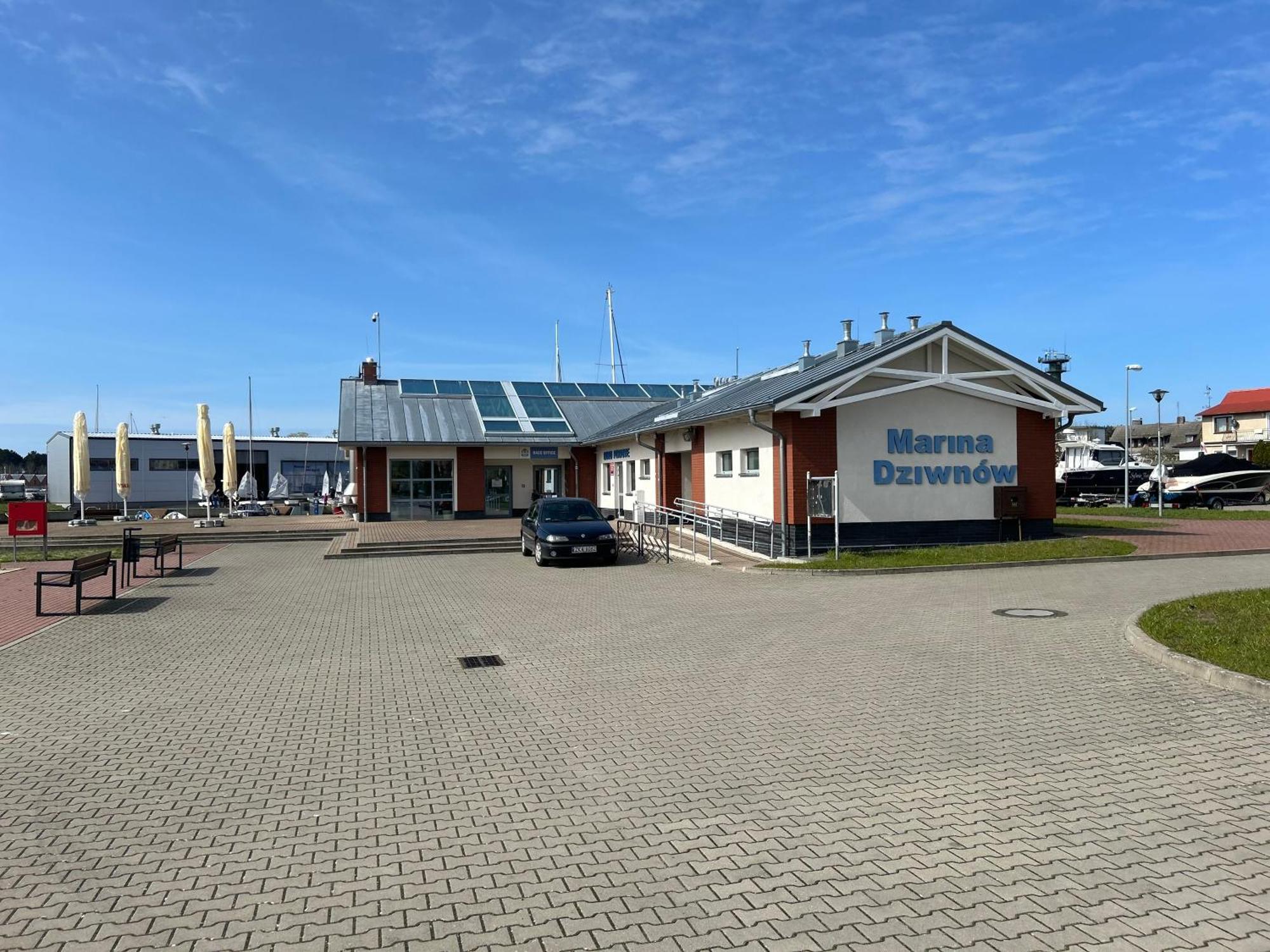 Blue Marina Apartment Dziwnow Bagian luar foto